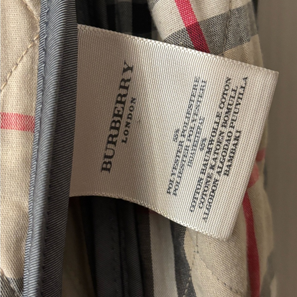 Quilted Burberry Jacket - Picture 5 of 5